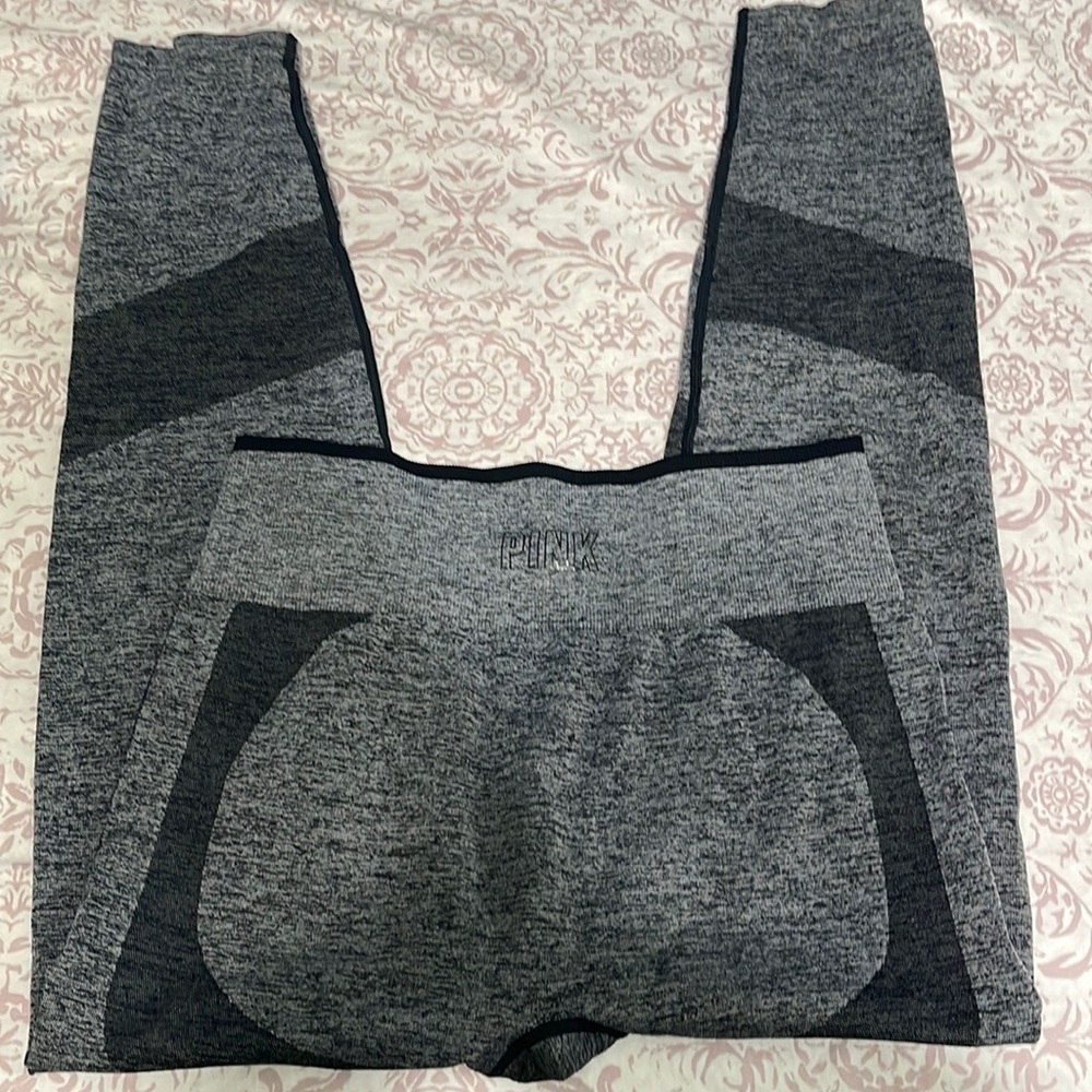 Pink seamless leggings